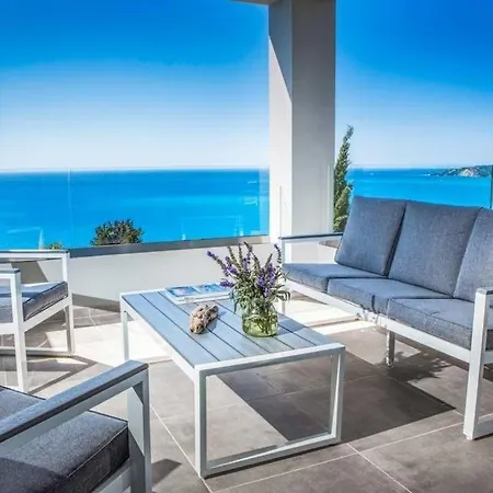 Trapezaki Sleeps 6 Pool Air Con Wifi ヴィラ トラペザキ