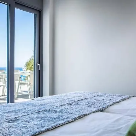 Trapezaki Sleeps 6 Pool Air Con Wifi ヴィラ トラペザキ