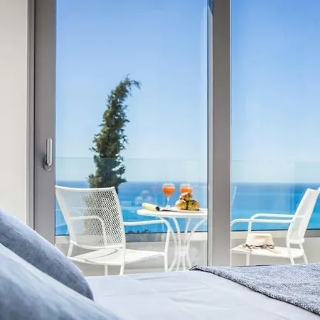 Villa Trapezaki Sleeps 6 Pool Air Con Wifi